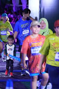 BIB: 3999, 4000, 3649
                            <button type="button" onclick="openModal(26234501)" class="btn btn-primary btn-sm float-right btn-popup" data-toggle="modal" data-target=".modal-high-quality">
                        <i class="fas fa-shopping-cart"></i> Add to Cart
                    </button>
                                            <button type="button" onclick="isThisMe(26234501, true)" class="btn btn-success btn-sm float-right btn-popup btn-isme hidden" data-toggle="tooltip" data-placement="bottom" title="นี่คือรูปของคุณใช่ไหม คลิกที่นี่เพื่อเอาเข้าอัลบั้ม">
                        <i class="fas fa-plus"></i> Add to album
                    </button>
                    <button type="button" onclick="isThisMe(26234501, false)" class="btn btn-warning btn-sm float-right btn-popup btn-isnotme hidden">
                        <i class="fas fa-ban"></i> Remove from album
                    </button>